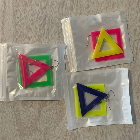 Socks and Triangle Earrings and bracelets. L - Picture 6 of 6